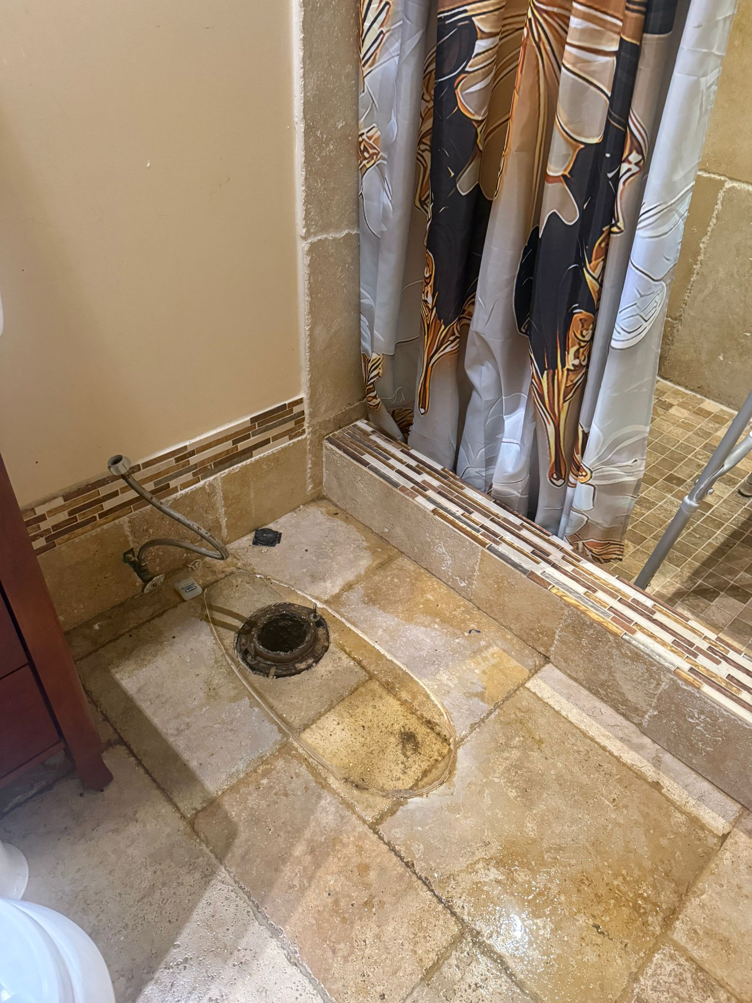 Emergency plumber for sewer backup